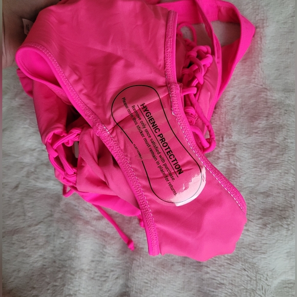 NWT Holipick one-piece - Picture 6 of 7